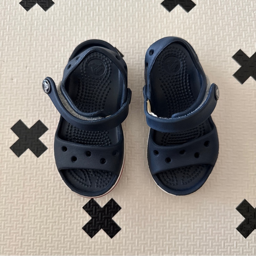 CROCS Kids Navy Blue Hook-and-Back Strap Sandals